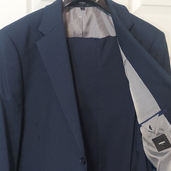 Express Men's Navy Suit - Picture 1 of 3
